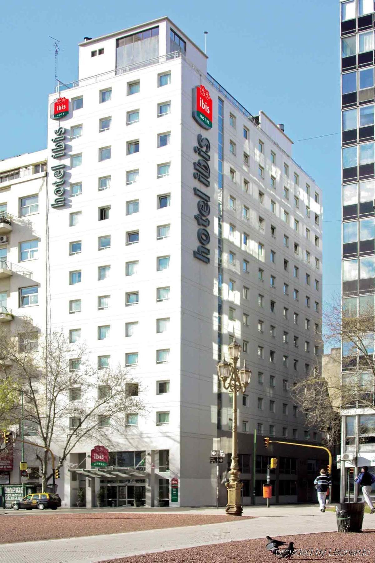 ホテル Ibis Buenos Aires Congreso エクステリア 写真